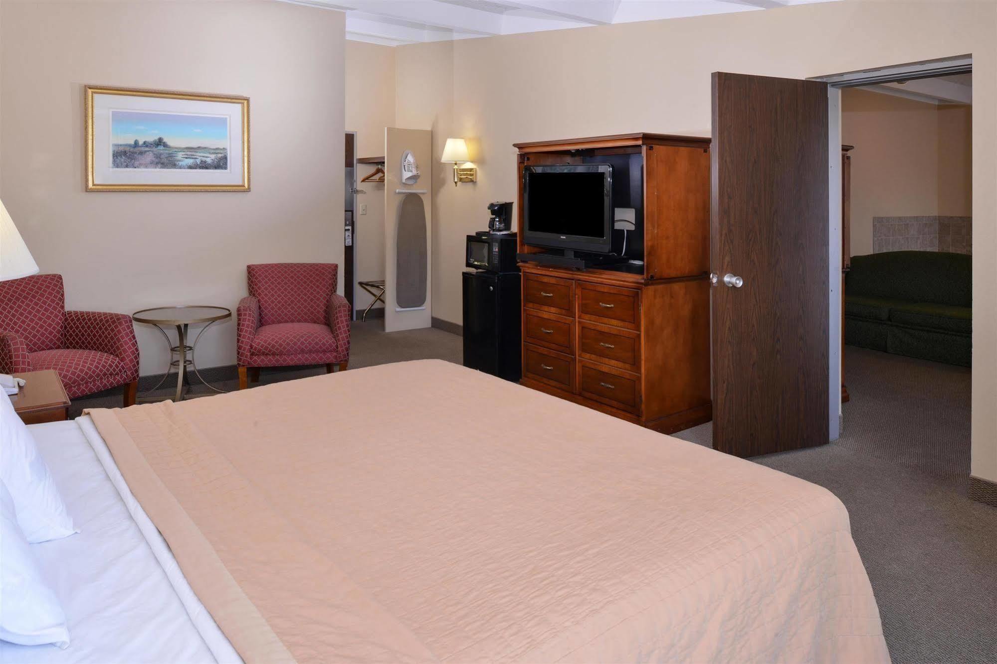 Americas Best Value Inn - Campus View О-Клэр Экстерьер фото